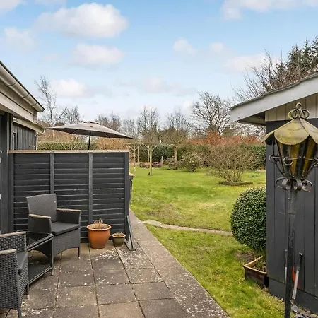 3 Bedroom Beautiful In Ferienhaus