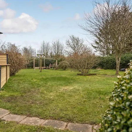 3 Bedroom Beautiful In Hals